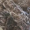 Rundschal für Herren in Nahaufnahme, Winteraccessoire in den Farben Braun und Beige